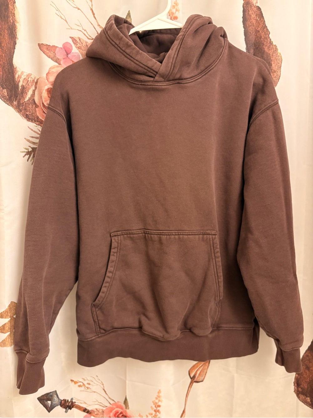Medium Brown Pullover Hoodie - Classic Cozy Sweatshirt
